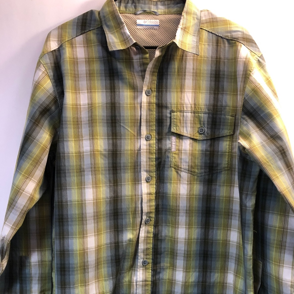 Columbia Mens Vented on shoulder checkered Shirt M